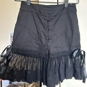 Serpenti/Dollskill The Volaire lace shorts